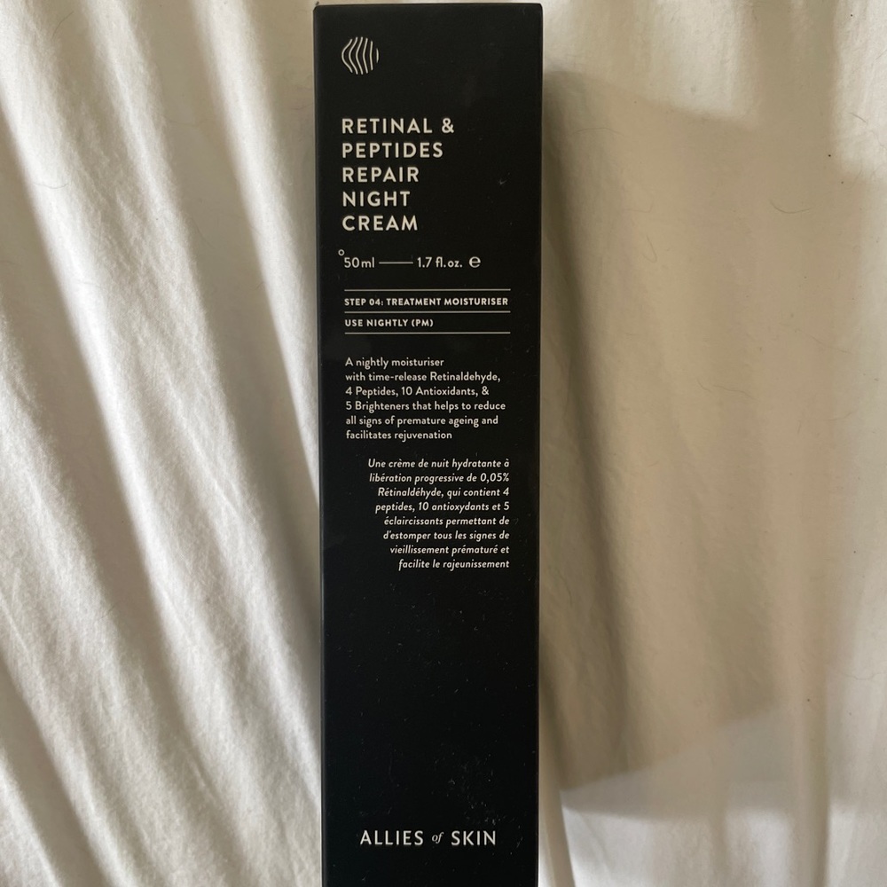 Allies of skin retinal and peptides night repair cream
